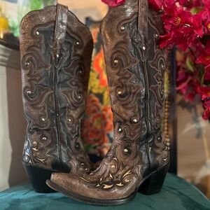 Women’s Corral boots size 6.5-7.5